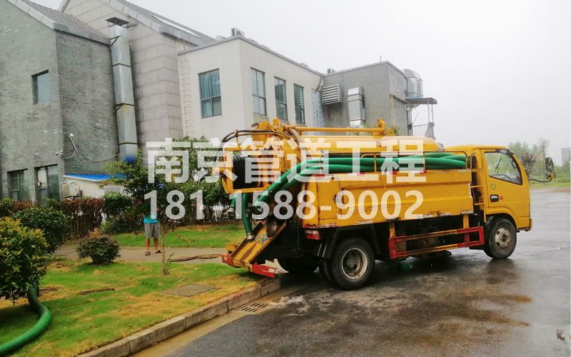 246栖霞小区化粪池清理