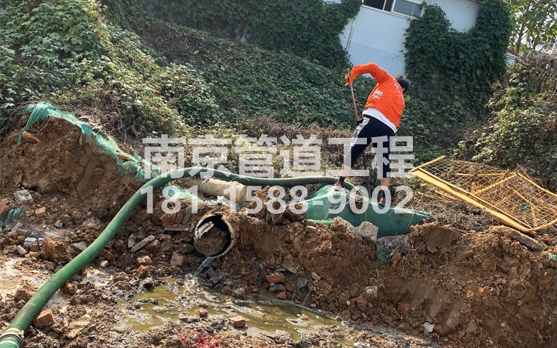263栖霞工地化粪池清理