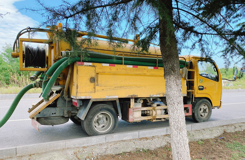 283栖霞清洗抽粪车